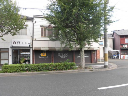 北大路通に面した店舗付き住宅 京都府京都市北区小山西大野町 84 34 600万円の中古一戸建て 中古住宅や中古物件情報 センチュリー21ライフ住宅販売