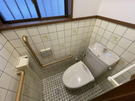 トイレ　■1階トイレ