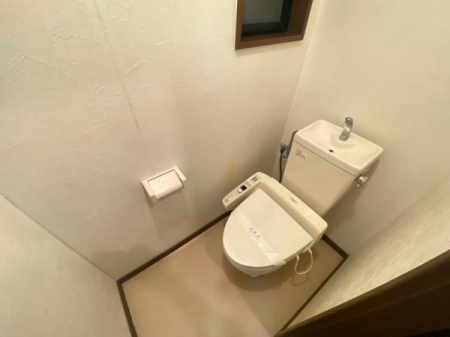 トイレ　1階トイレです。