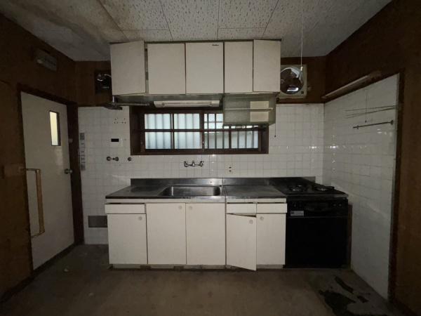 ���s�{���s�s�R�ȋ�l�m�{������ 8-323�̒��È�ˌ��ẴL�b�`��