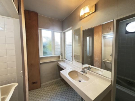 ���ʑ�E���ʏ��@���ʏ��ł��y�Ă̗��z�S���F�X�c