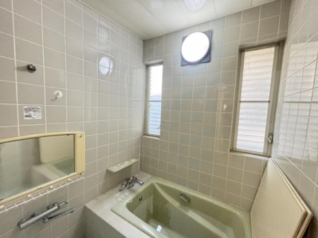 �����@�����ł��y�Ă̗��z�S���F�X�c