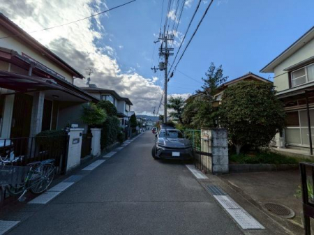 ���̑����n�@�O�ʓ��H�ł��y�Ă̗��z�S���F�X�c