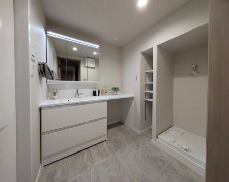 ���ʑ�E���ʏ��@���ʏ��ł��y�O�����E�h���[���܏��G�ہz�S���F���c