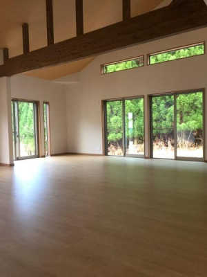 ���r���O�@���r���O�ł��y���k���R���͒[�z�S���F�X�c