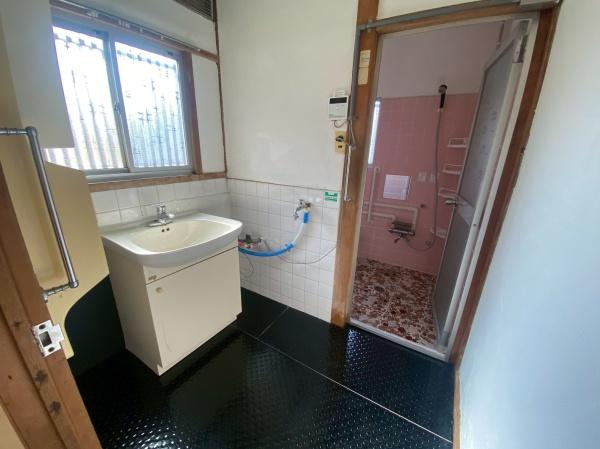 ���ꌧ��Îs��b��3���ڂ̒��È�ˌ��Ă̐��ʑ�E���ʏ�