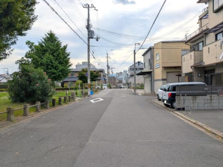 京都府京都市南区上鳥羽高畠町の土地の前面道路含む現地写真